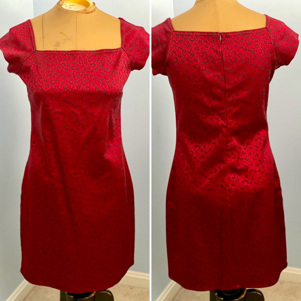 Square neck jacquard dress with cap sleeves